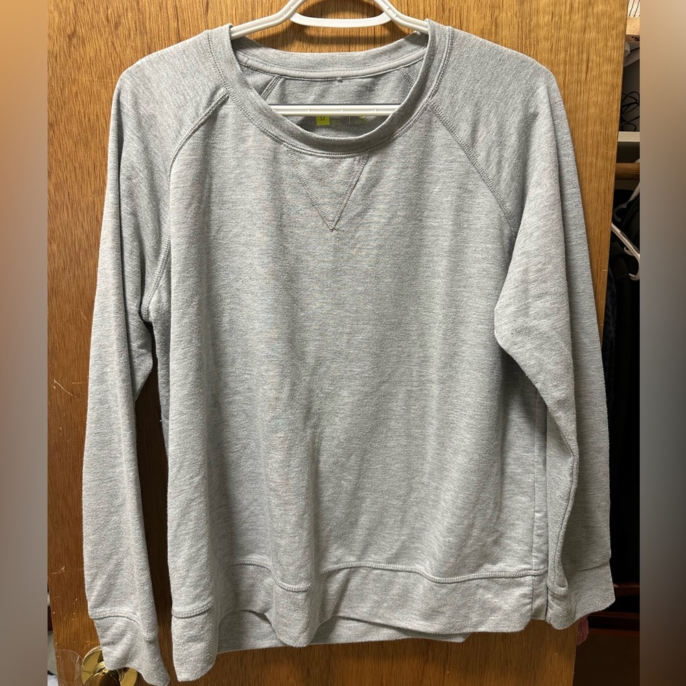 Athletic sweatshirt